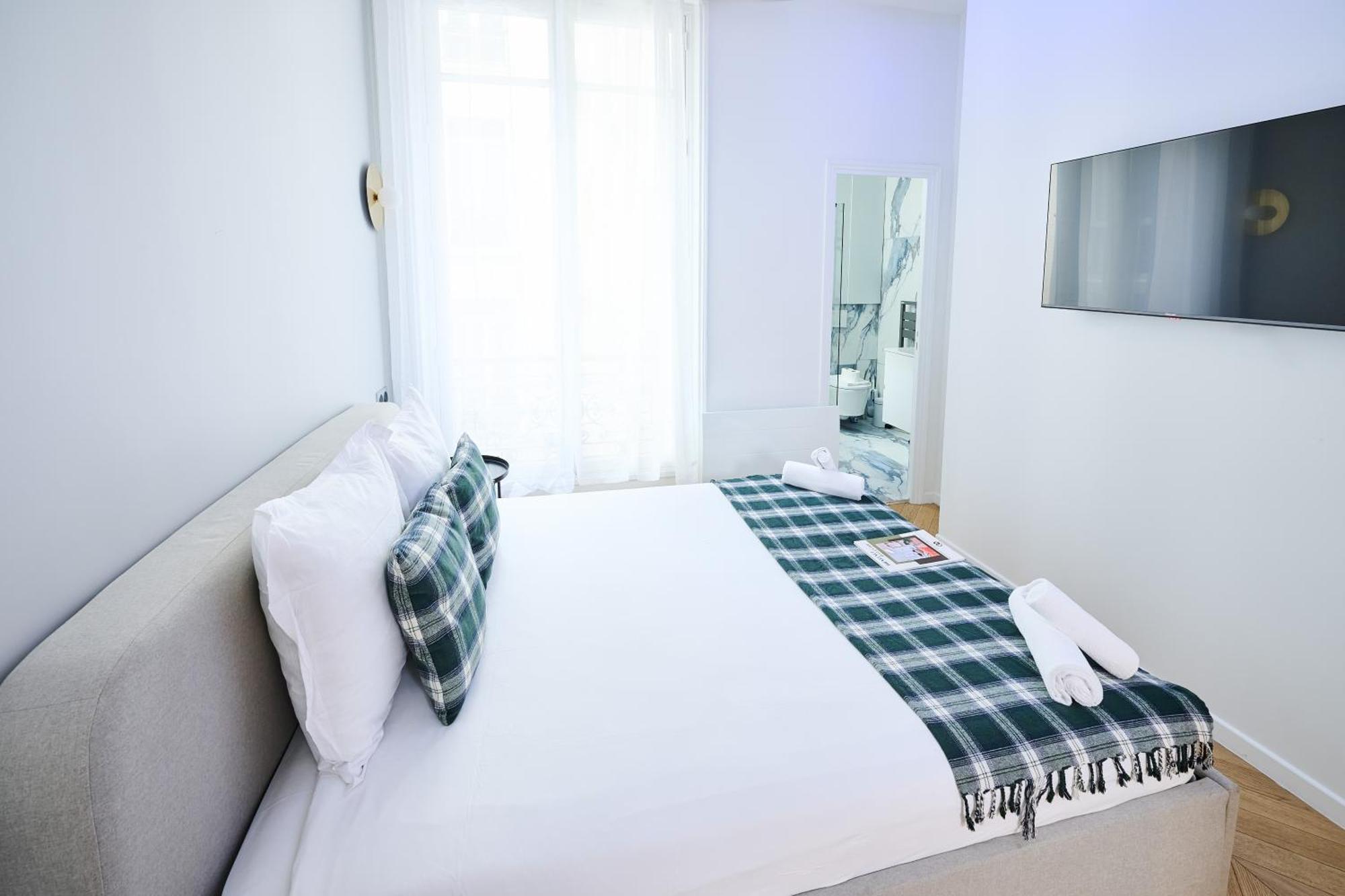Champs Elysees!Montaigne, New Luxurious 6Pers Flat Paris Exterior photo